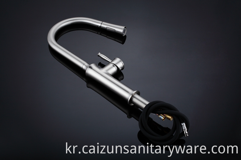 Kitchen Tap With Pull Down Sprayer